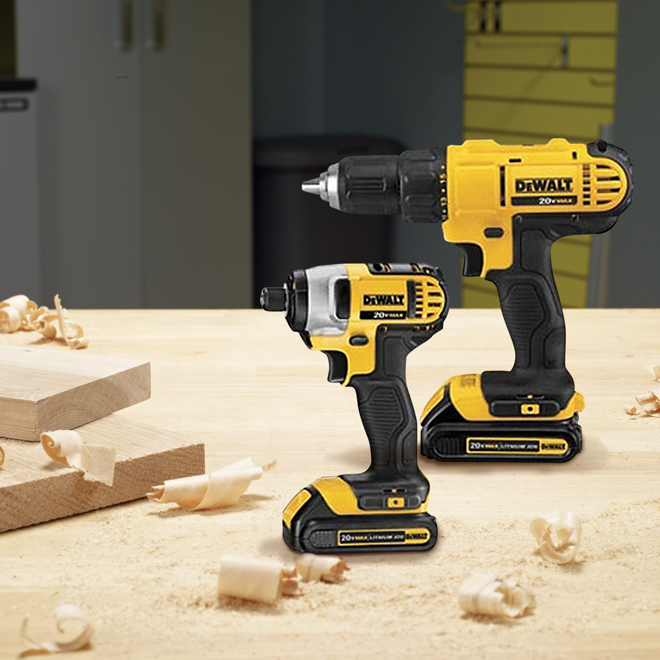 Dewalt Drill DEWALT 20V Max Cordless Drill / Driver Kit